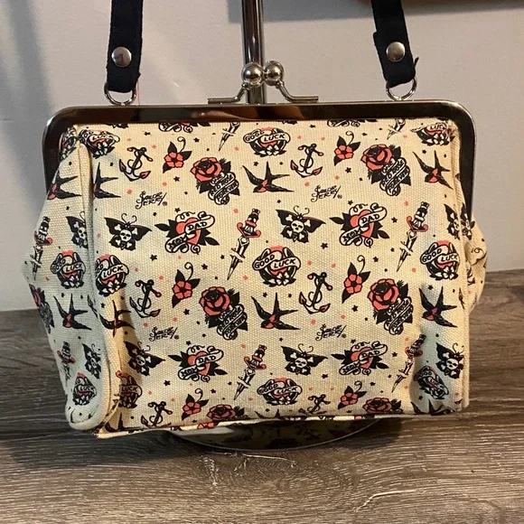 Cream Floral Print Shoulder Bag - Picture 2 of 8
